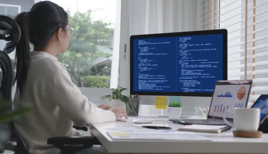 铁力市企业数字化解决方案:机器学习赋能商业模式升级的核心路径